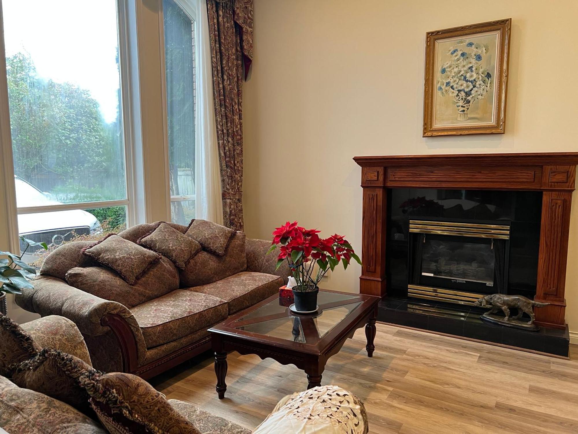 Master Bedroom With Two Queen Sized Bed リッチモンド エクステリア 写真
